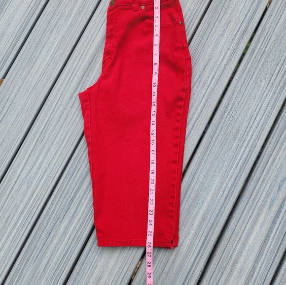 10p Red denim capris - Picture 5 of 10